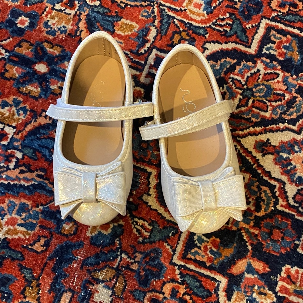 Sugar Kids' Sparkly Cream Dress Shoes